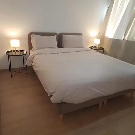 Cosy 2-bedroom Apartment, 10 Minutes From The شقة لارنكا