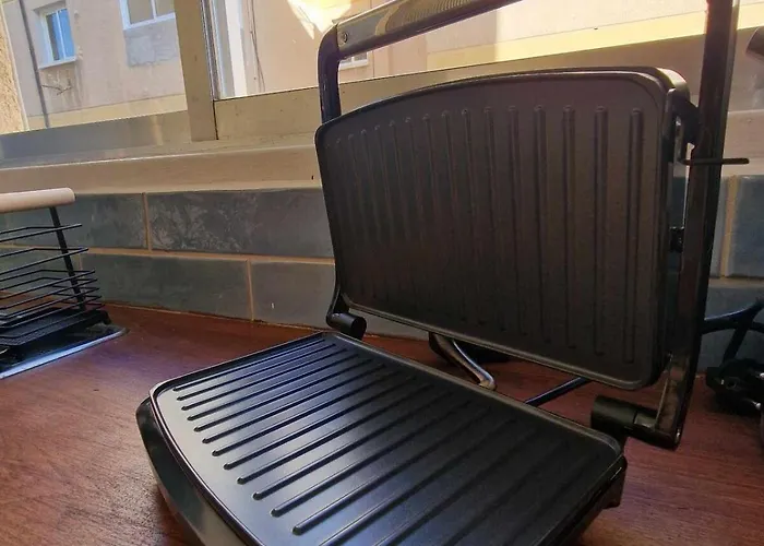 Cosy 2-bedroom Apartment, 10 Minutes From The Λάρνακα