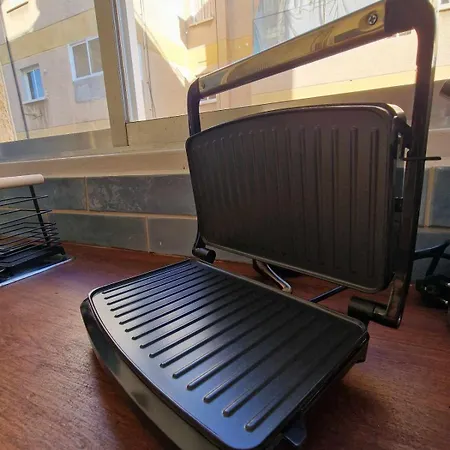 Cosy 2-bedroom Apartment, 10 Minutes From The Lárnaka