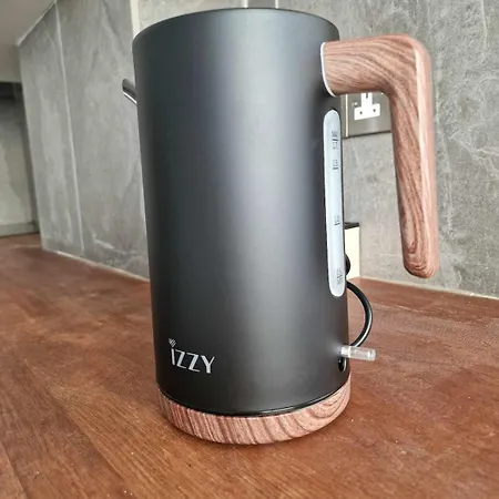 Cosy 2-bedroom Apartment, 10 Minutes From The * Lárnaka