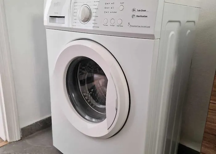 アパート Cosy 2-bedroom Apartment, 10 Minutes From The ラルナカ